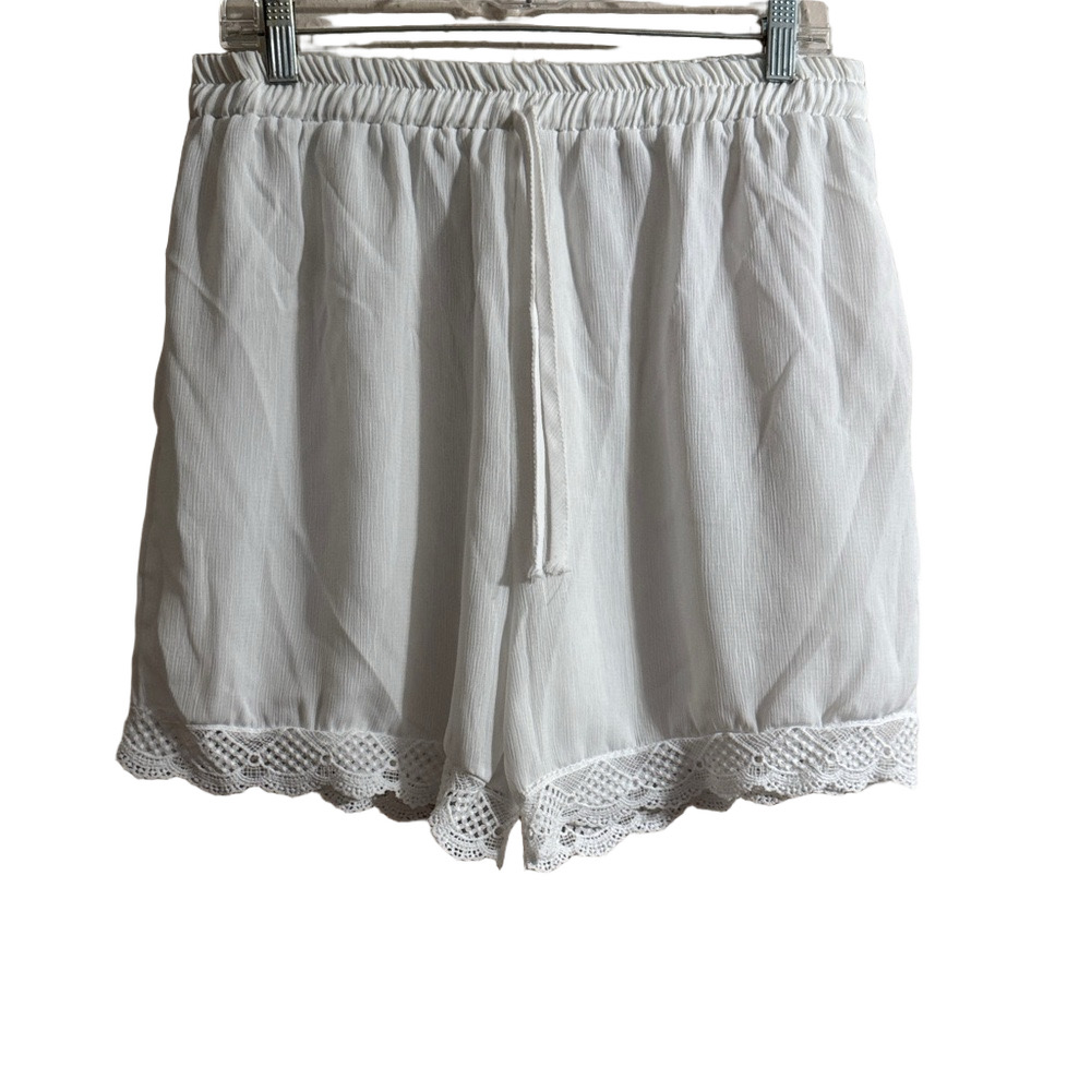 White Lace Trim Shorts - Picture 1 of 4